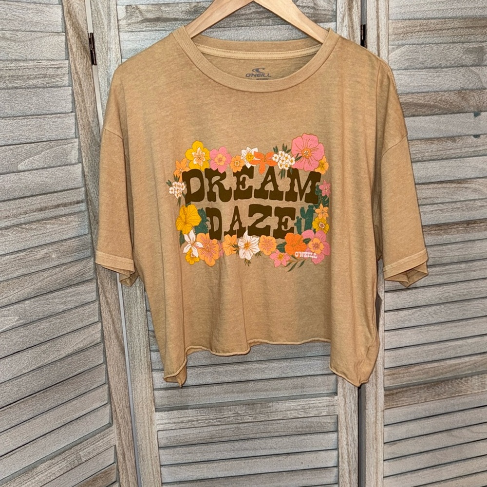NWT O’Neill crop Tshirt size medium